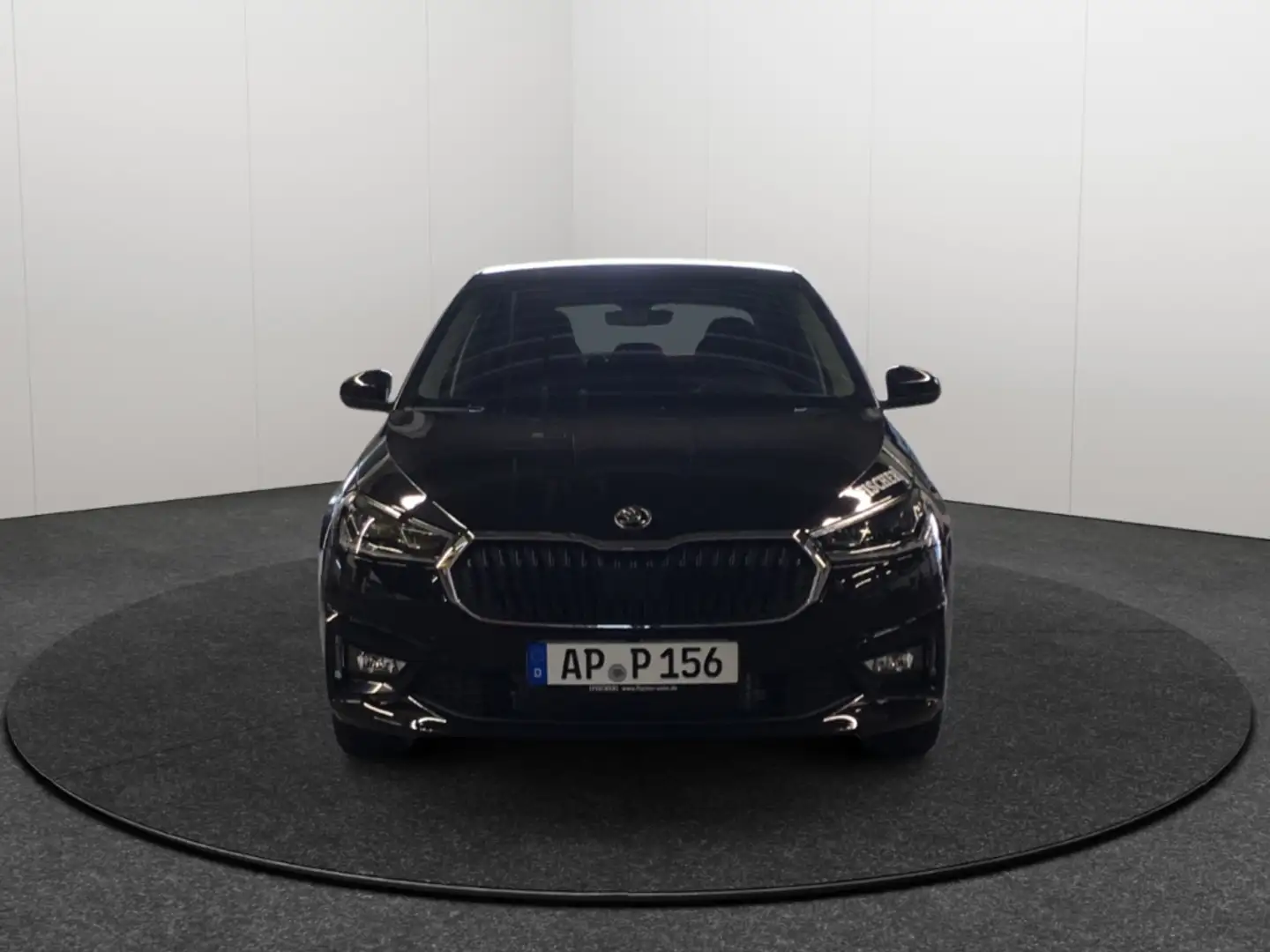 Skoda Fabia 1.0TSI Tour LED Carplay SHZ PDC vorn & hinten Clim Schwarz - 2