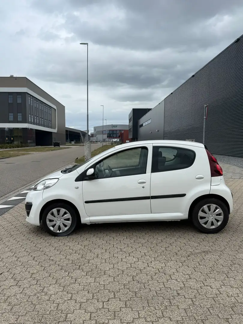 Peugeot 107 1.0 Active | Airco | Elek ramen | Led verlichting Wit - 1