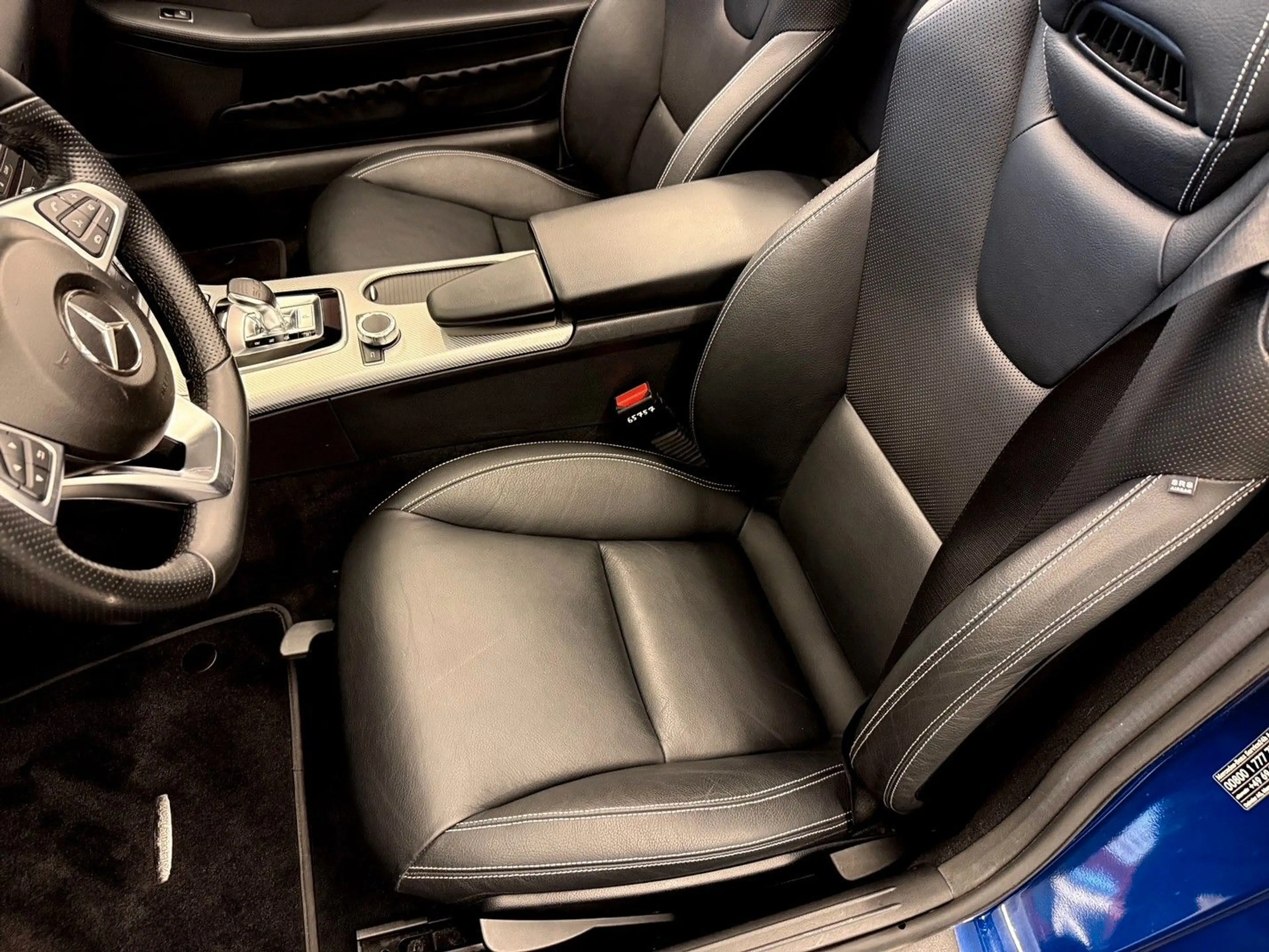 Mercedes-Benz SLC 200 Roadster Leder Klima Autom LED Airscarf — photo 13