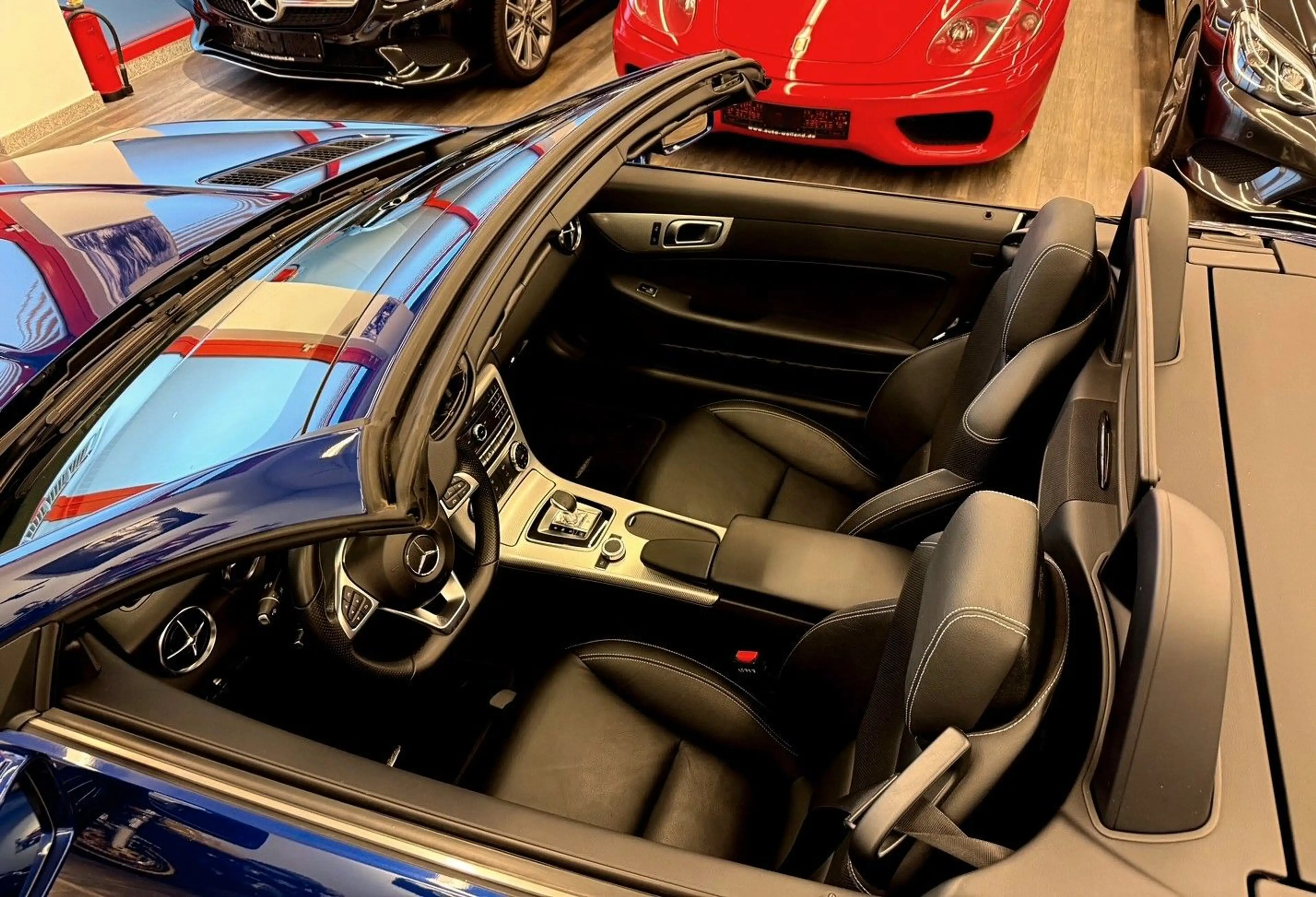 Mercedes-Benz SLC 200 Roadster Leder Klima Autom LED Airscarf — photo 12