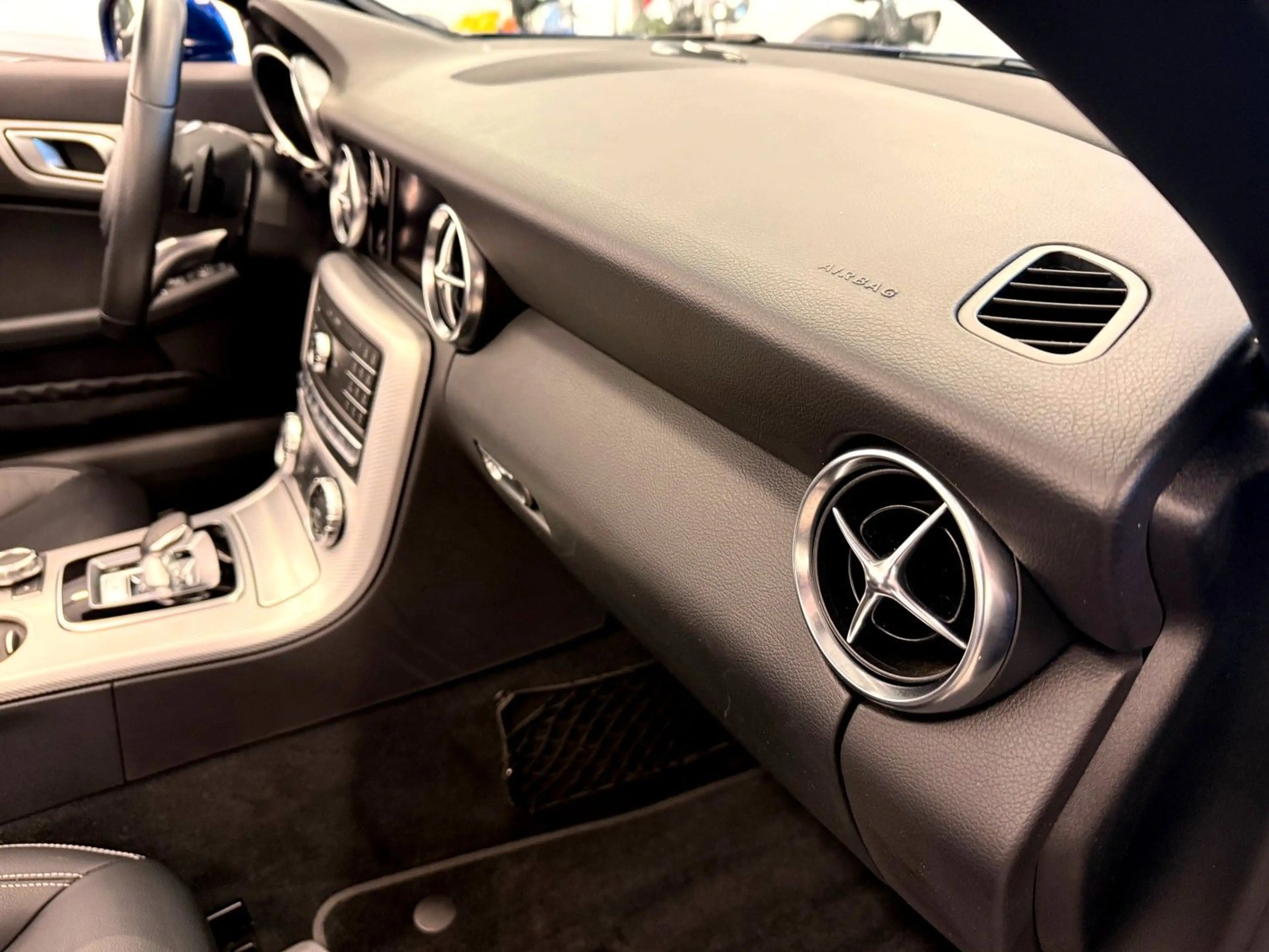 Mercedes-Benz SLC 200 Roadster Leder Klima Autom LED Airscarf — photo 10