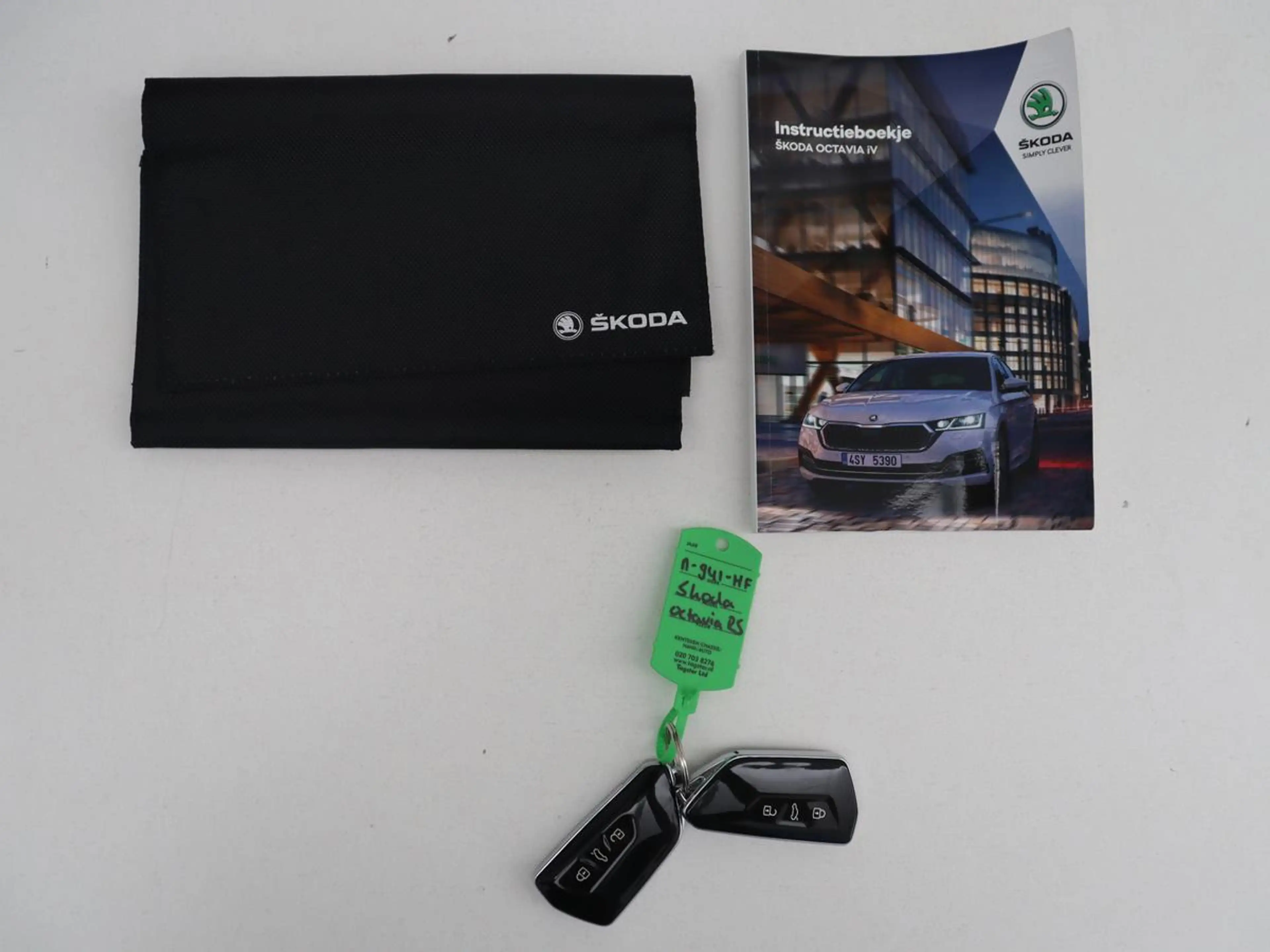 Skoda Octavia Combi 1.4 TSI RS iV PHEV Business | SOH 87,5% | Pa — photo 18
