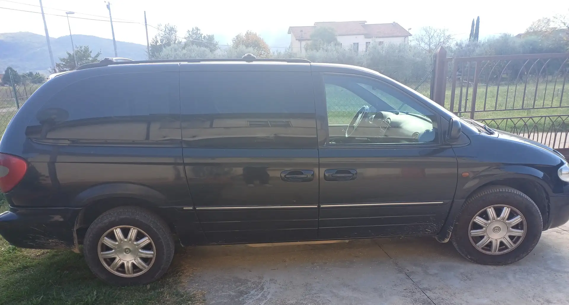 Chrysler Grand Voyager Grand Voyager IV 2004 2.8 crd Lim. dauto Czarny - 2