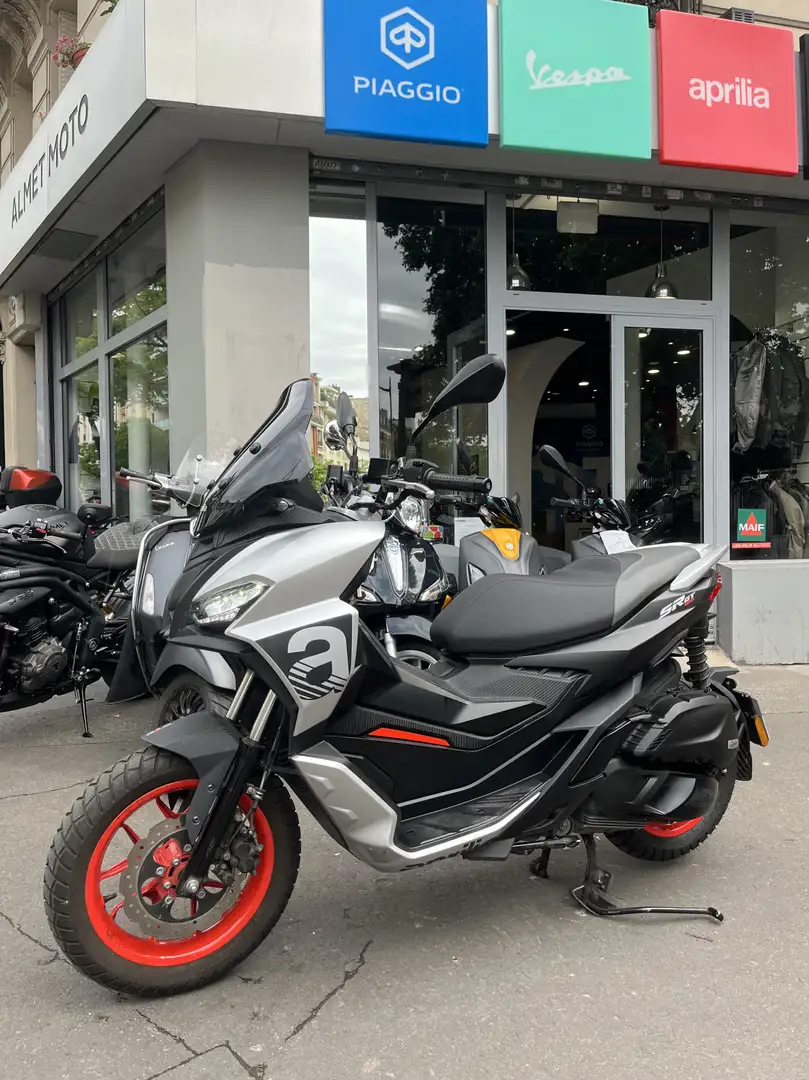 Aprilia SR 125 Gri - 1