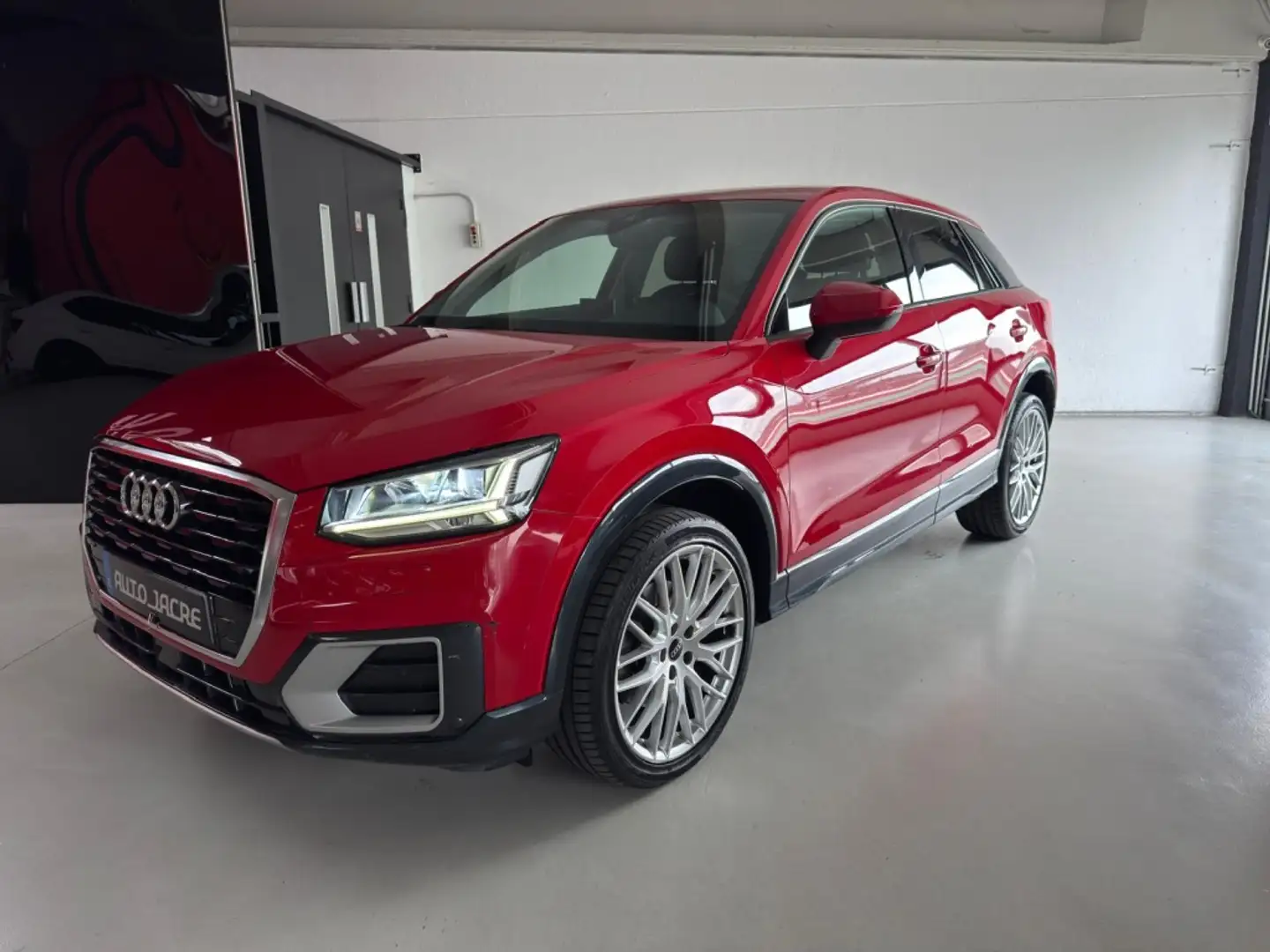 Audi Q2 30 TDI Black line edition 85kW Rojo - 2