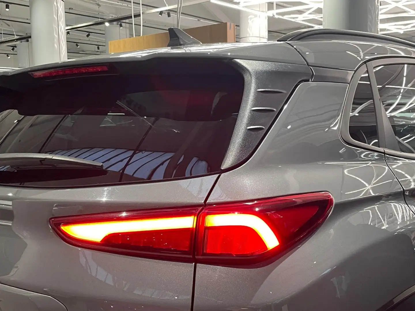 Hyundai KONA Kona 1.6 gdi hev Xline Safety Pack+18-Led -PROMO48 Grau - 2