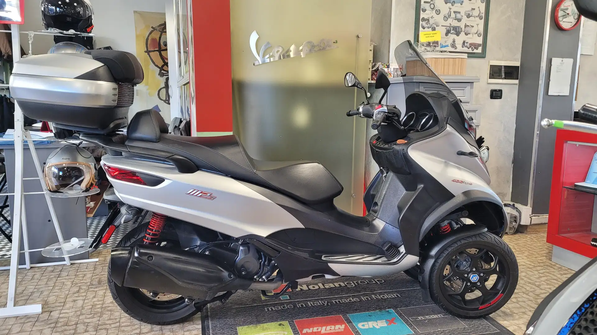 Piaggio MP3 400 Sport Hpe Abs/Asr Euro 5 Argintiu - 1
