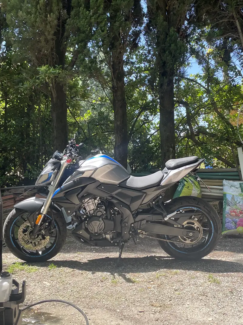 Voge 500R - 1