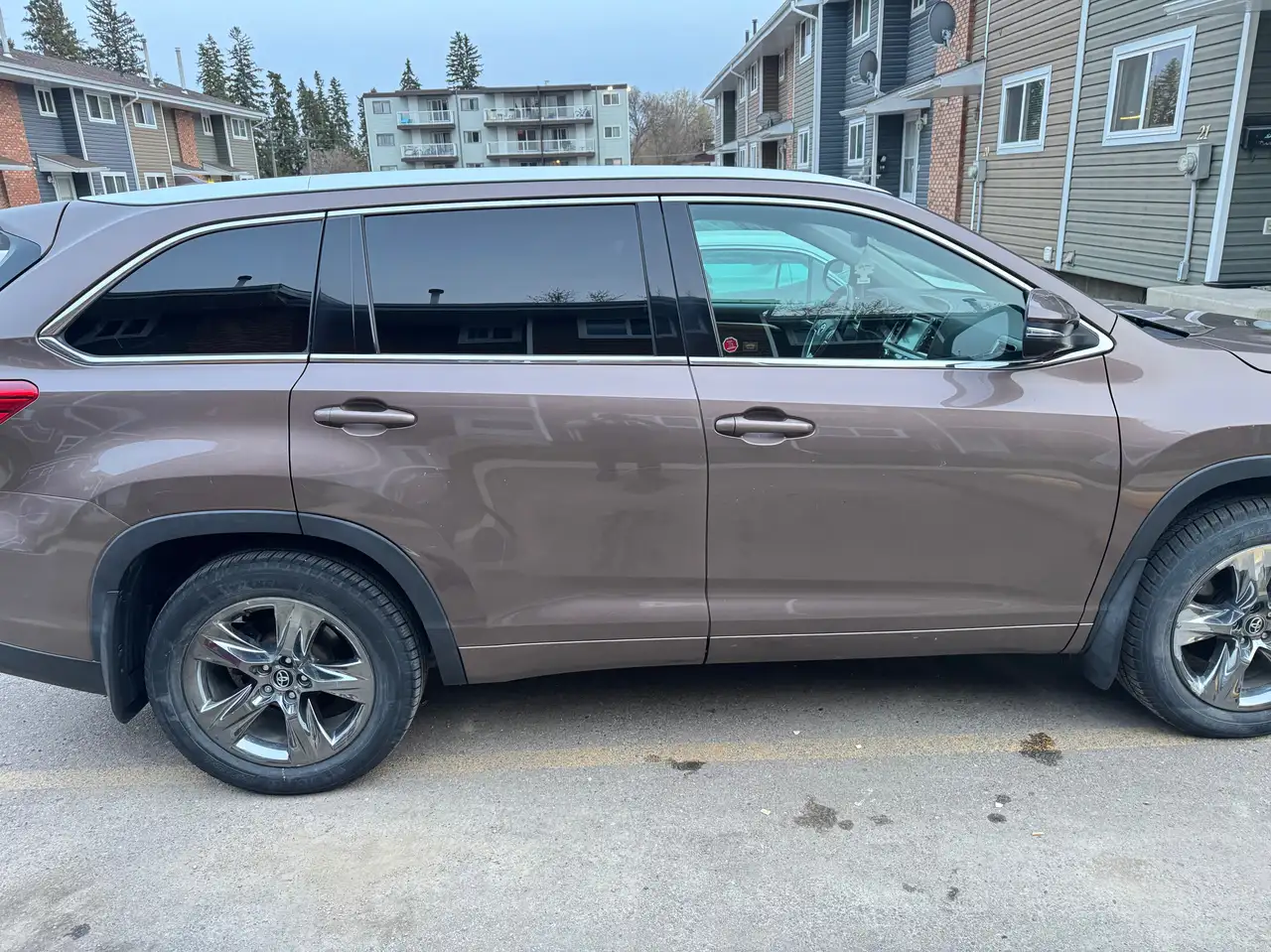 Toyota Highlander снимка Toyota Highlander