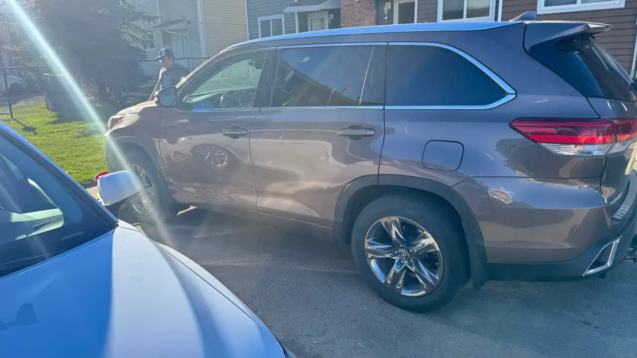 Toyota Highlander снимка Toyota Highlander