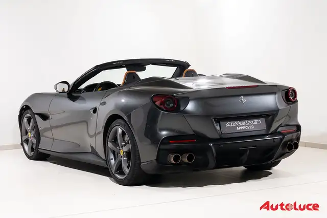 Ferrari Portofino view 6