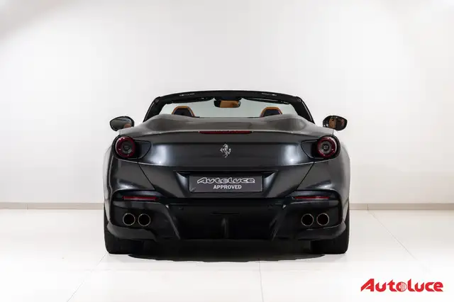 Ferrari Portofino view 5