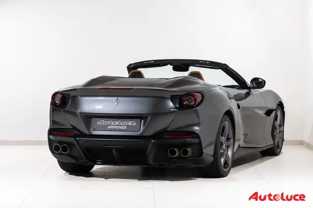 Ferrari Portofino view 4
