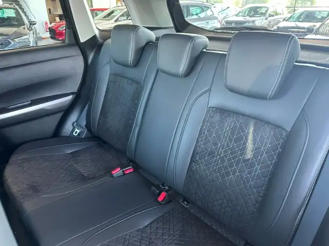 Suzuki Vitara view 13