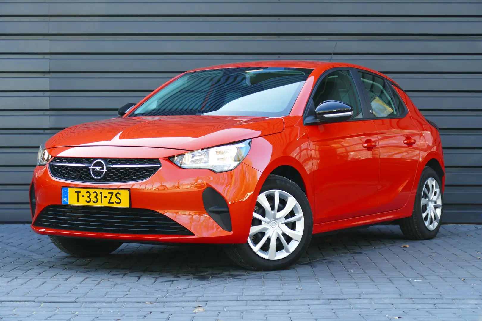 Opel Corsa-e EV 136PK 50KWH 5-DRS EDITION AUTOMAAT / WARMTEPOMP Oranje - 1