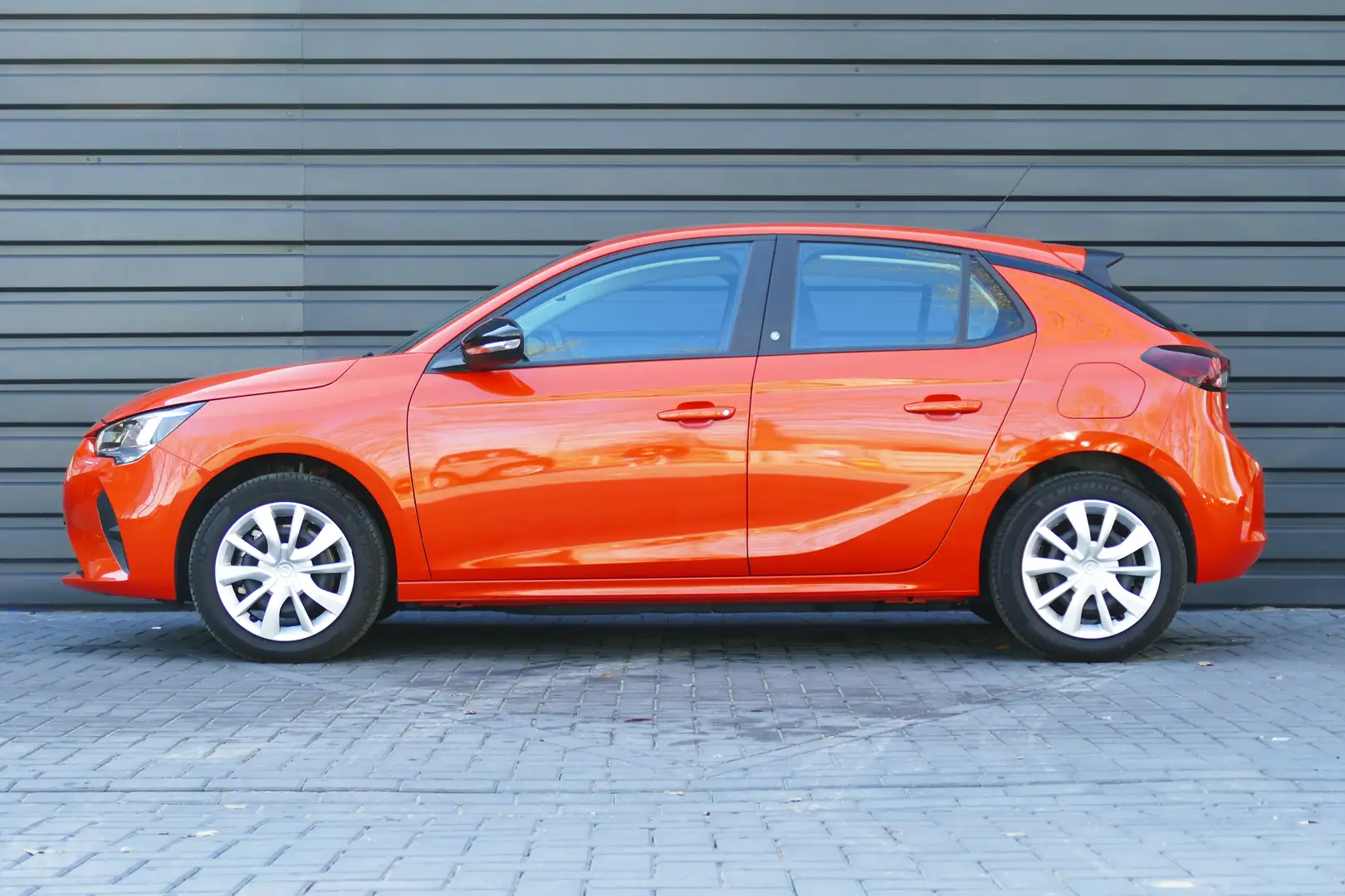 Opel Corsa-e EV 136PK 50KWH 5-DRS EDITION AUTOMAAT / WARMTEPOMP Oranje - 2
