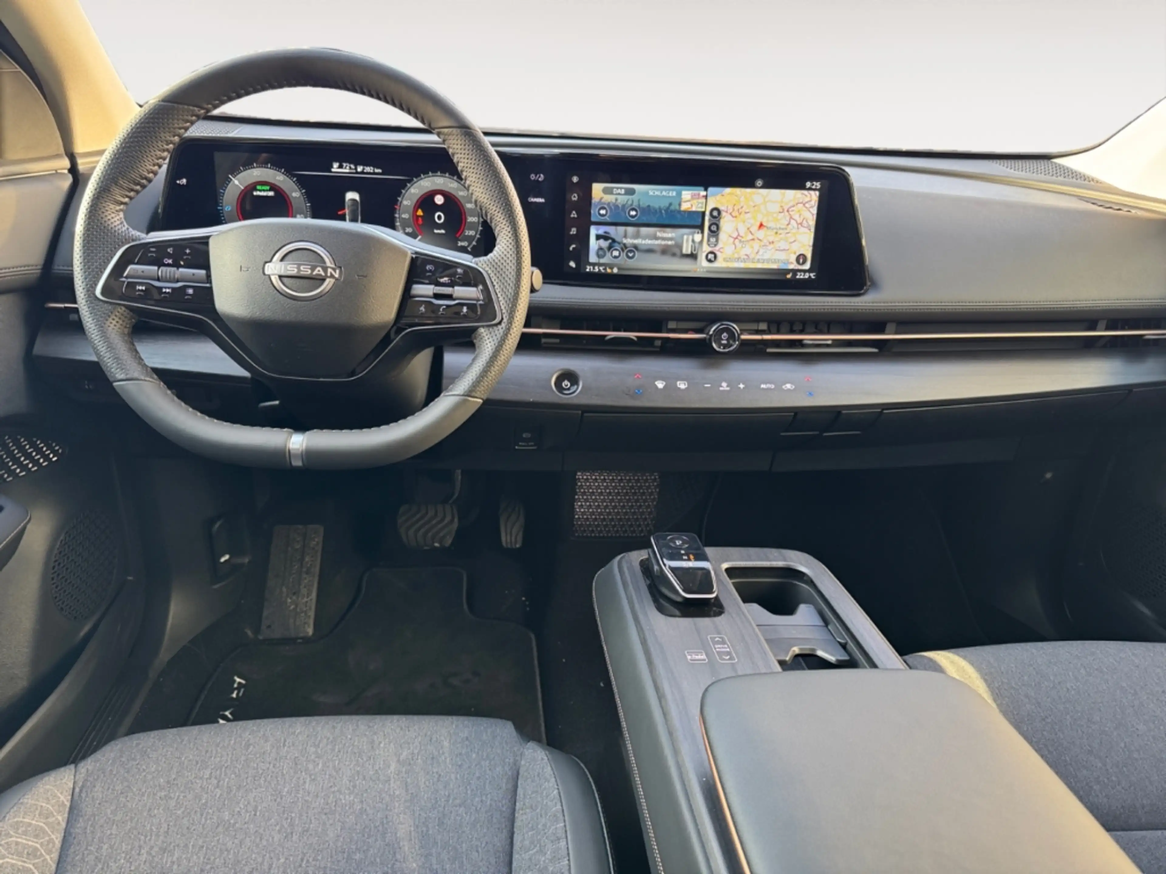 Nissan Ariya 63 kWh 22kW CCS Wärmepumpe Alcantara Kamera SHZ Na — photo 9