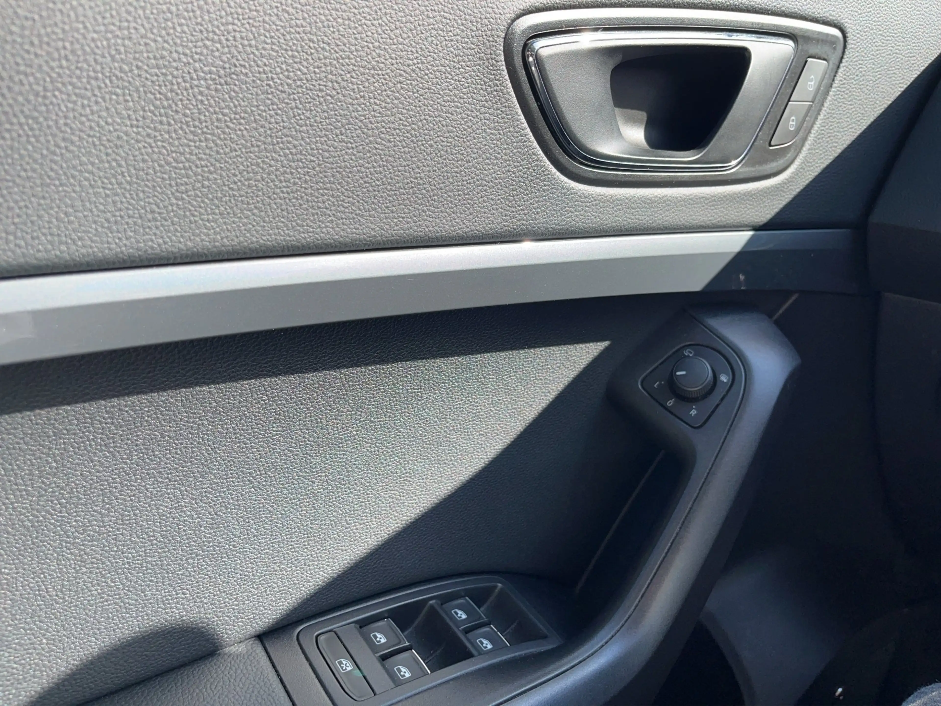 SEAT Ateca 1.0 TSI Style KAM Kam. SHZ Winterp. AHK LM — photo 12