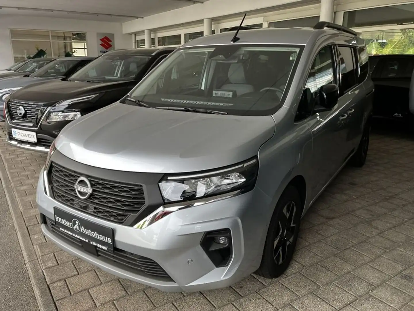 Nissan Townstar L2 DIG-T 130 7stz. Tekna Evalia 7DCT Silber - 2