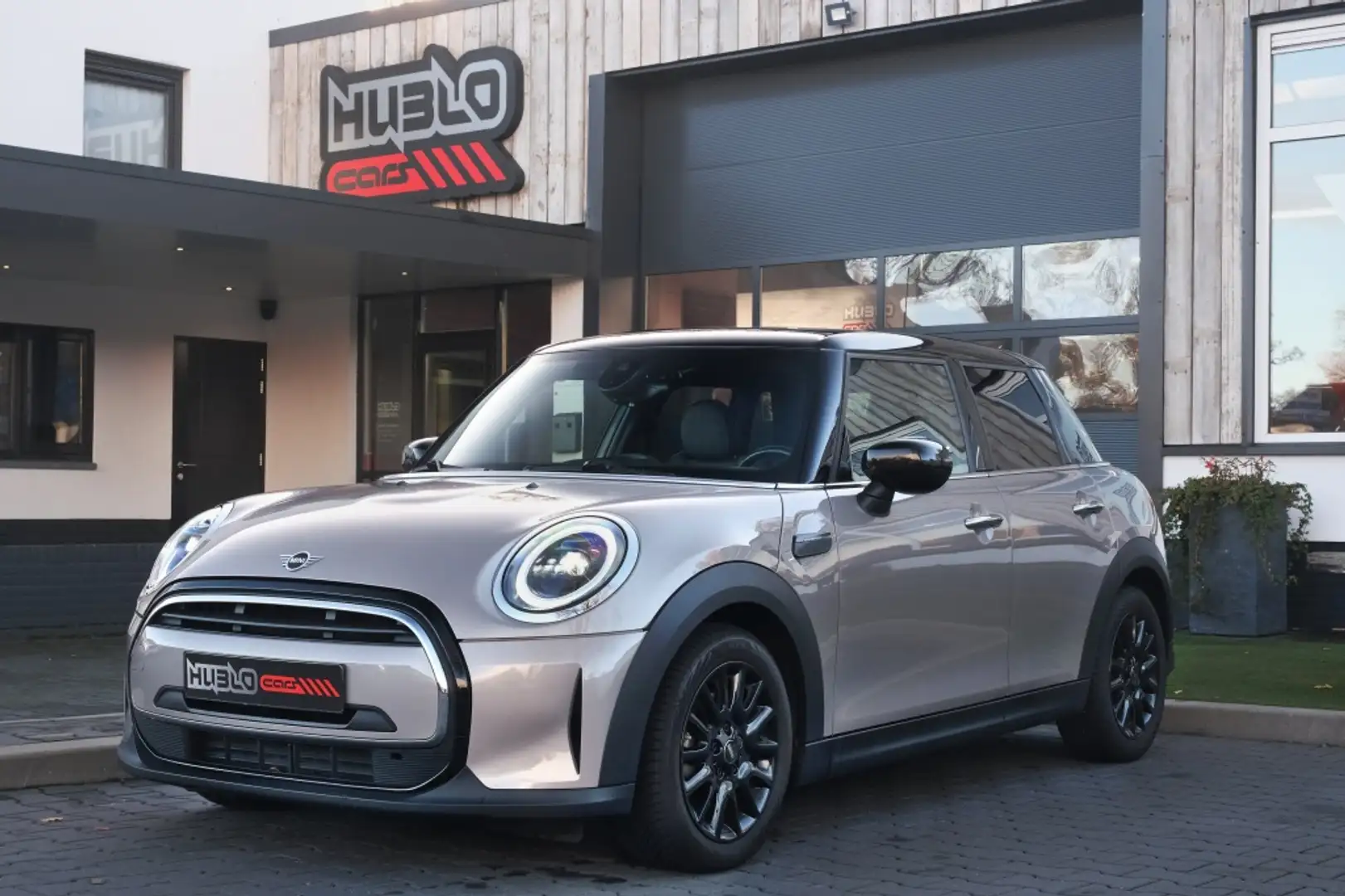 MINI Cooper Mini 1.5 Bns Ed. Pano, Camera, Origineel NL. Gris - 1