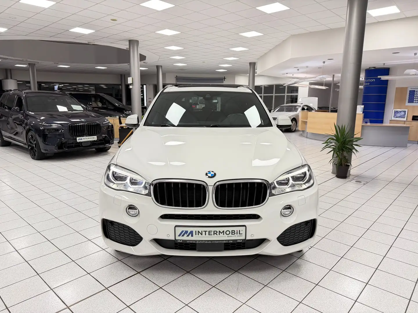 BMW X5 30d xDrive PANO*H K*HUD*MEMORY*LEDER*ACC**AHK Wit - 2