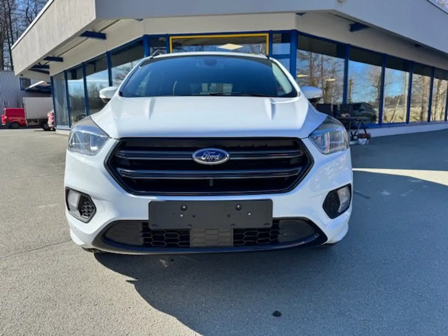 Ford Kuga 2.0 TDCi 4x4 Aut. ST-Line PDC, Kamera, LED, AHZV Weiß - 2