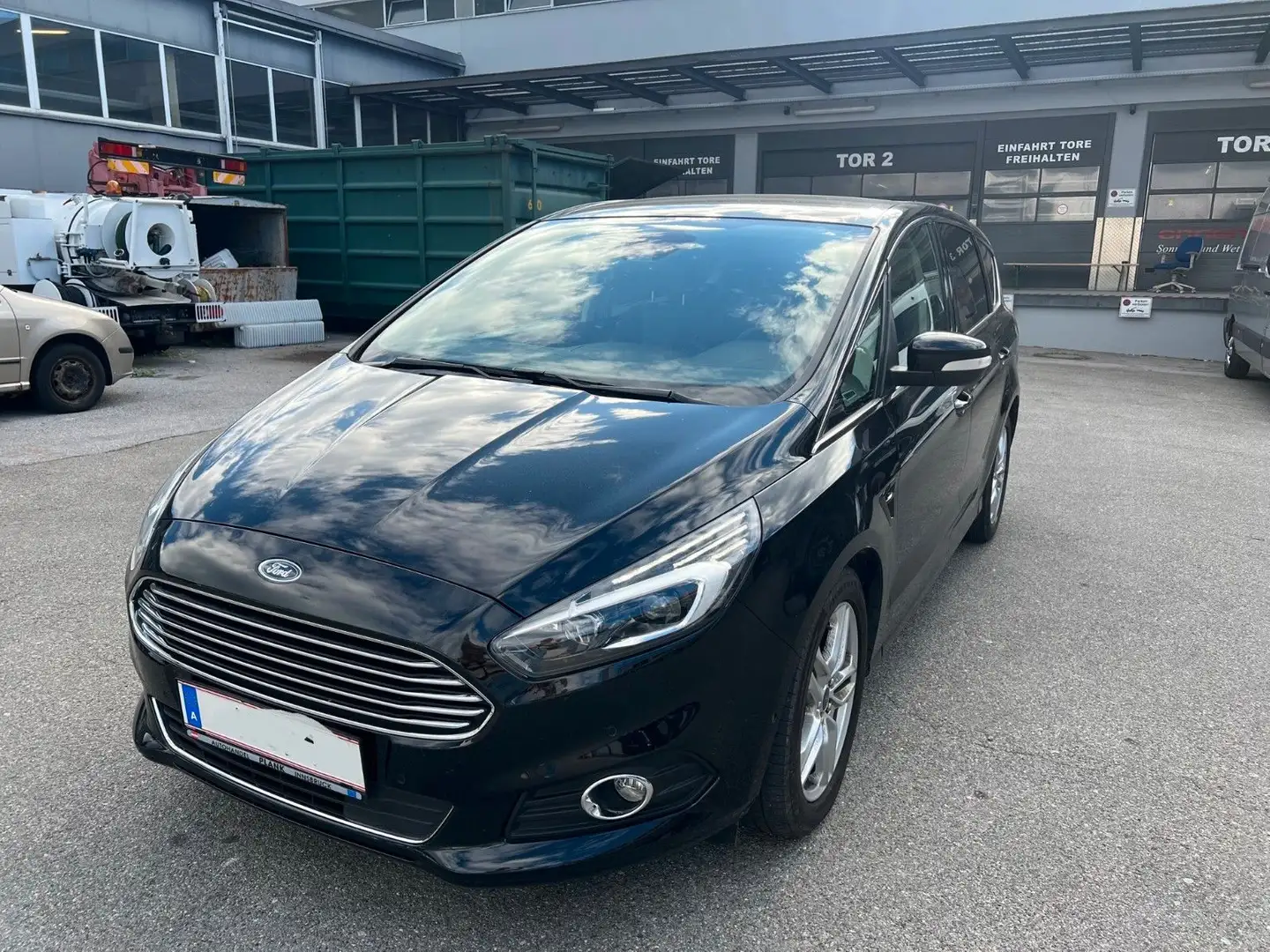 Ford S-Max Titanium Powershift Schwarz - 1