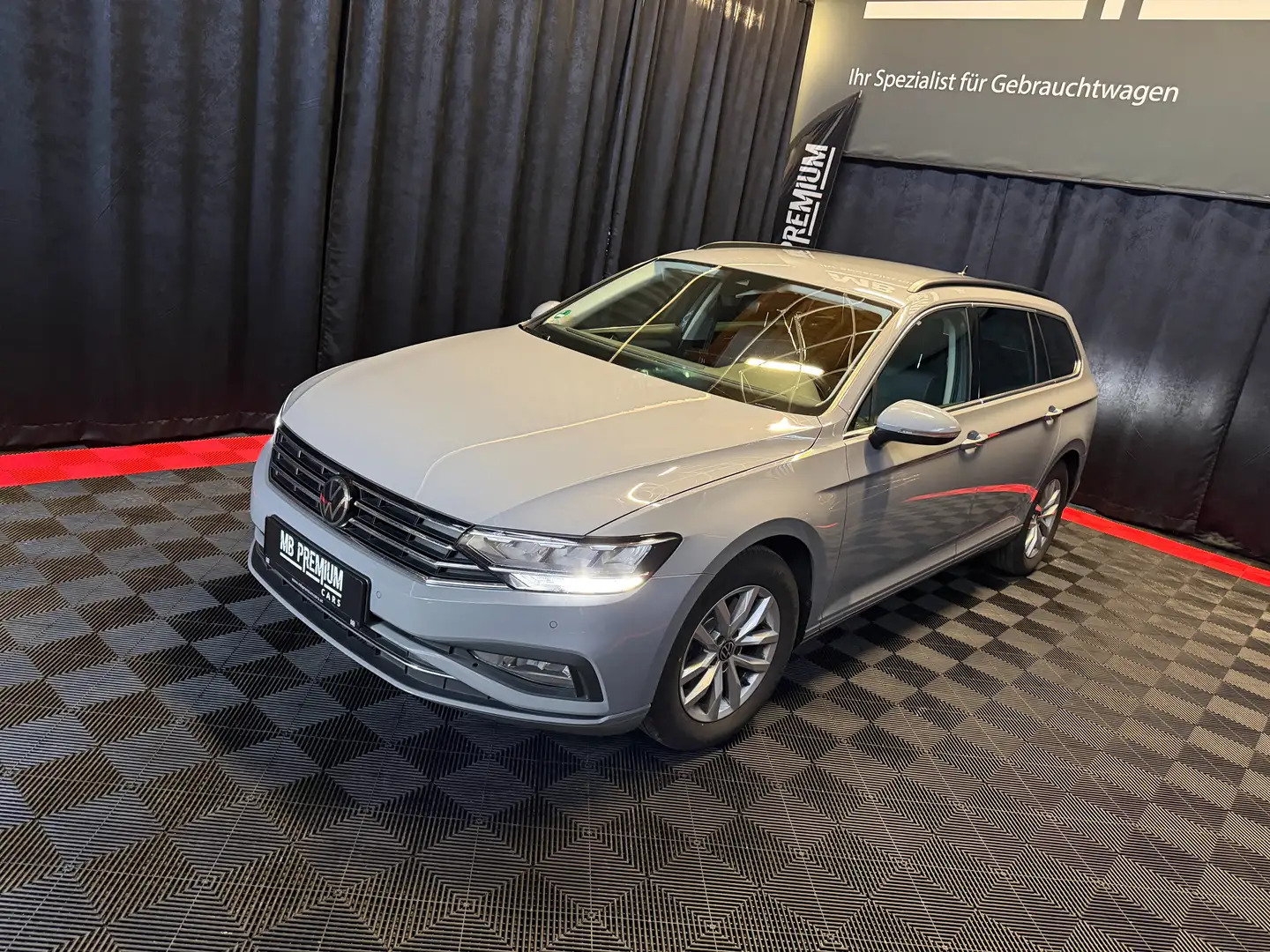 Volkswagen Passat Variant Business *DSG*2l*122-PS*LED*KAMERA* Grau - 2