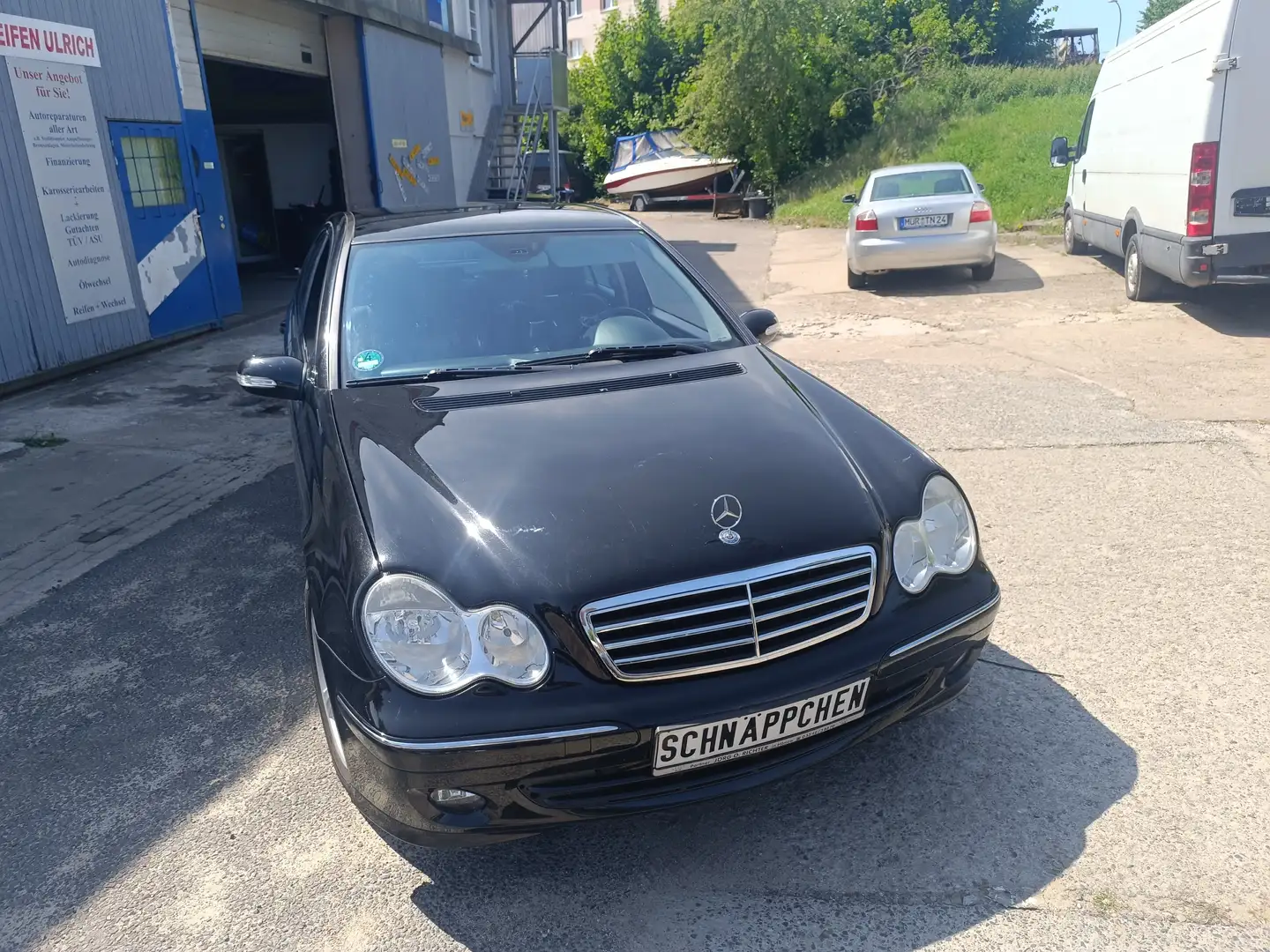 Mercedes-Benz C 180 ABSOLUT NEUWERTIGER ZUSTAND Schwarz - 2