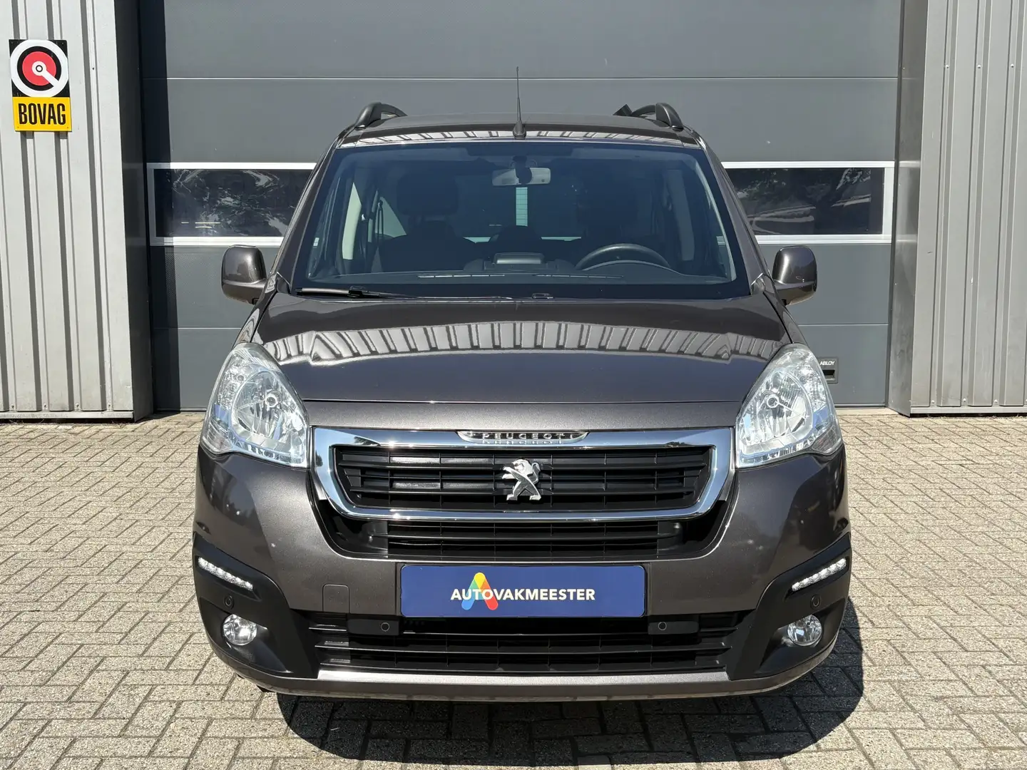 Peugeot Partner Tepee 1.2 PureTech Active | Navi | Camera | Carpla Bruin - 2