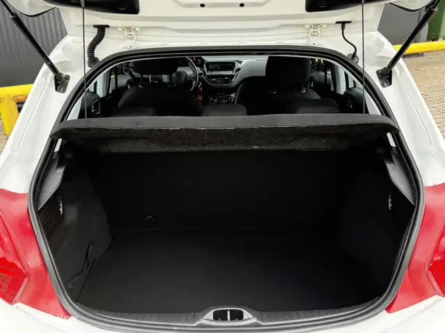 Peugeot 208 view 21