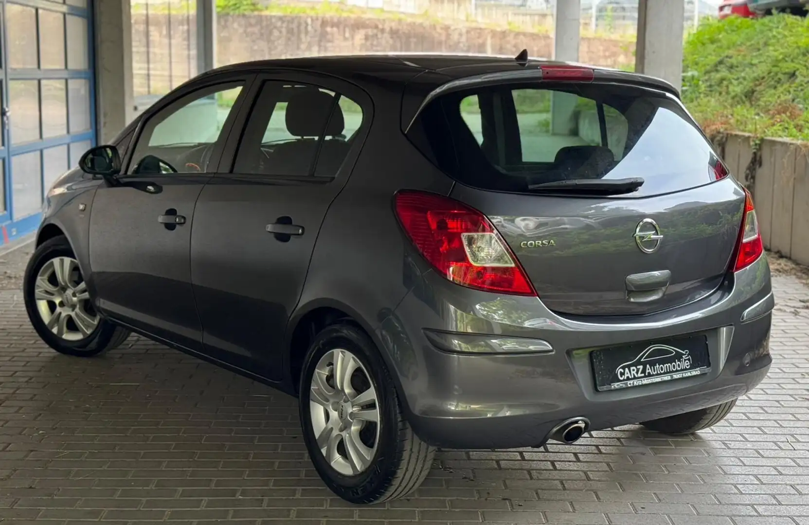 Opel Corsa Satellite ** TÜV NEU** Grau - 2
