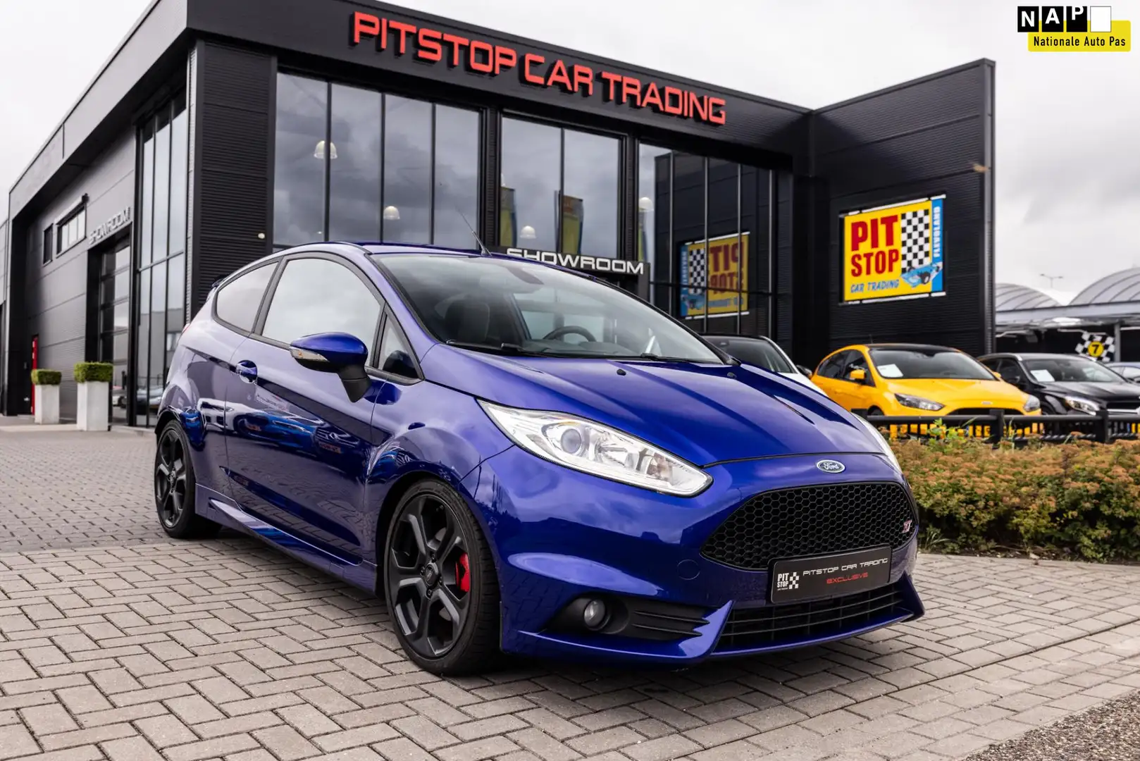 Ford Fiesta 1.6 ST2, 182 PK, Navi, Parkeersensoren, Voorruitve Albastru - 1