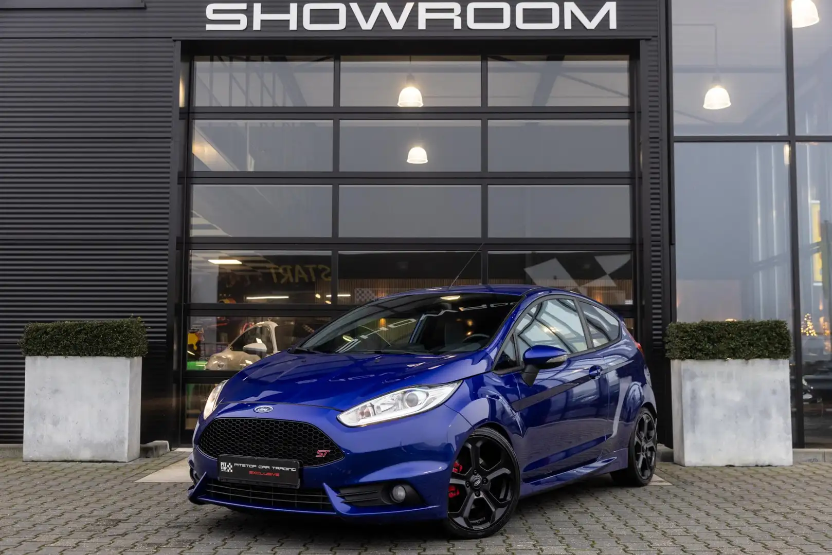 Ford Fiesta 1.6 ST2, 182 PK, Navi, Parkeersensoren, Voorruitve Modrá - 2
