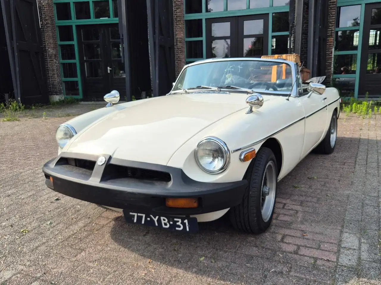 MGB 1.8 Roadster, foto 2