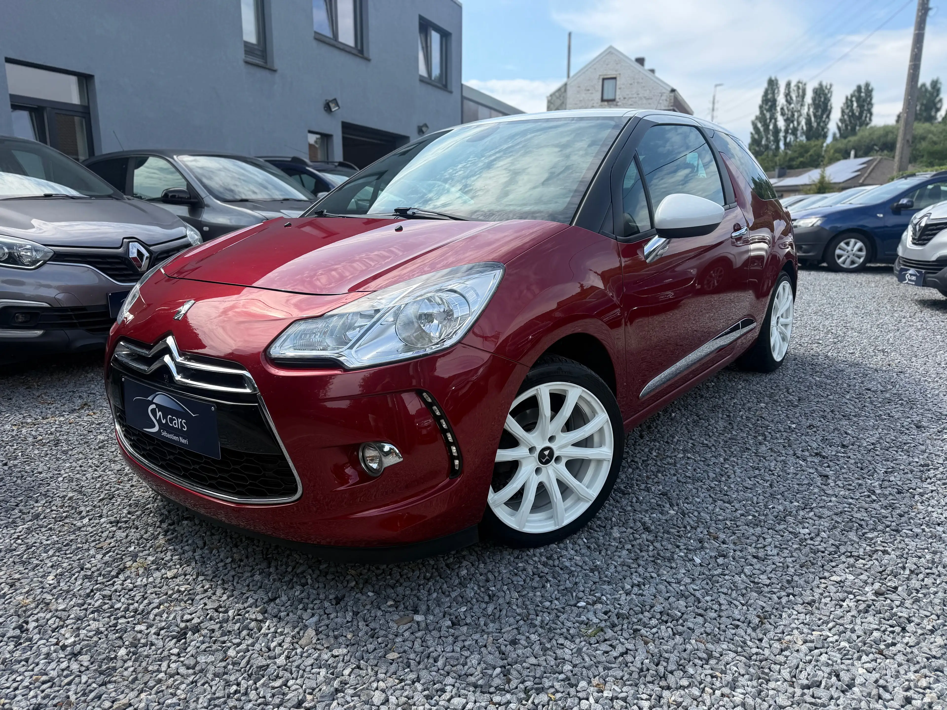 Citroen DS3 DS 3 1.4 HDi Chic CLIM AUTO *** PRÊT A IMMATRICULER *** — photo 3