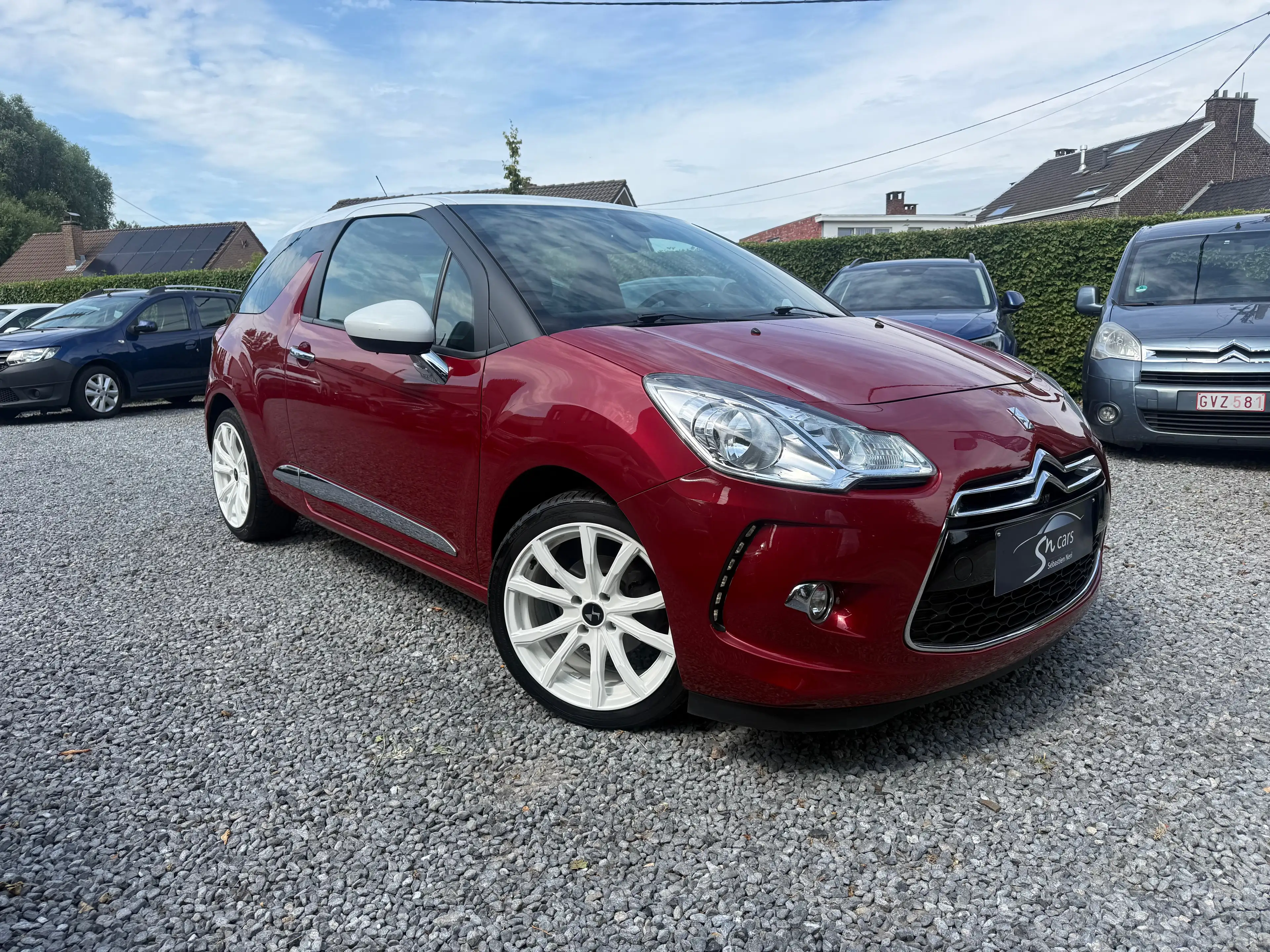 Citroen DS3 DS 3 1.4 HDi Chic CLIM AUTO *** PRÊT A IMMATRICULER ***