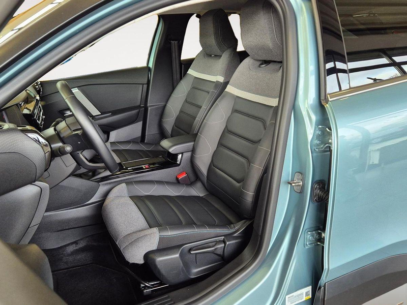 Citroen C4 Shine 1.2 PureTech Navi*RFK*PDC*HUD — photo 7