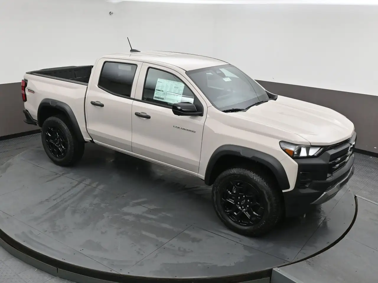 Chevrolet Colorado снимка Chevrolet Colorado