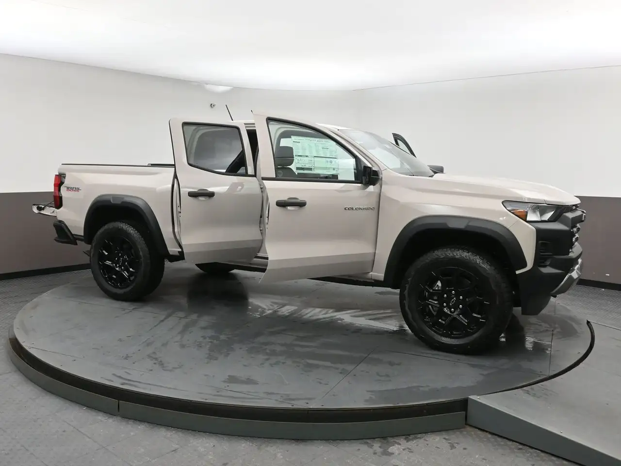 Chevrolet Colorado снимка Chevrolet Colorado