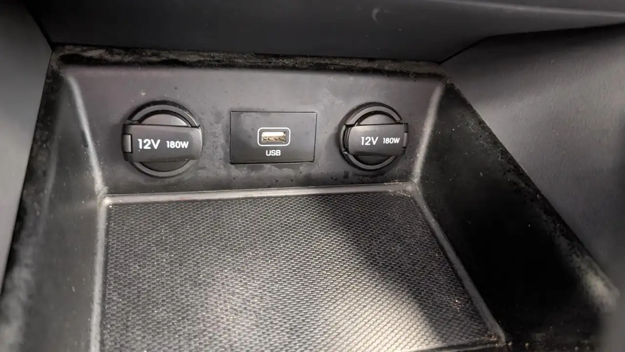 Hyundai IONIQ снимка Hyundai IONIQ