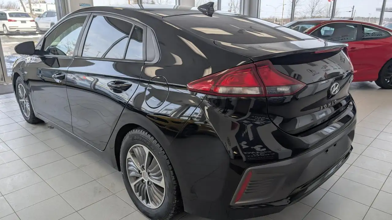 Hyundai IONIQ снимка Hyundai IONIQ