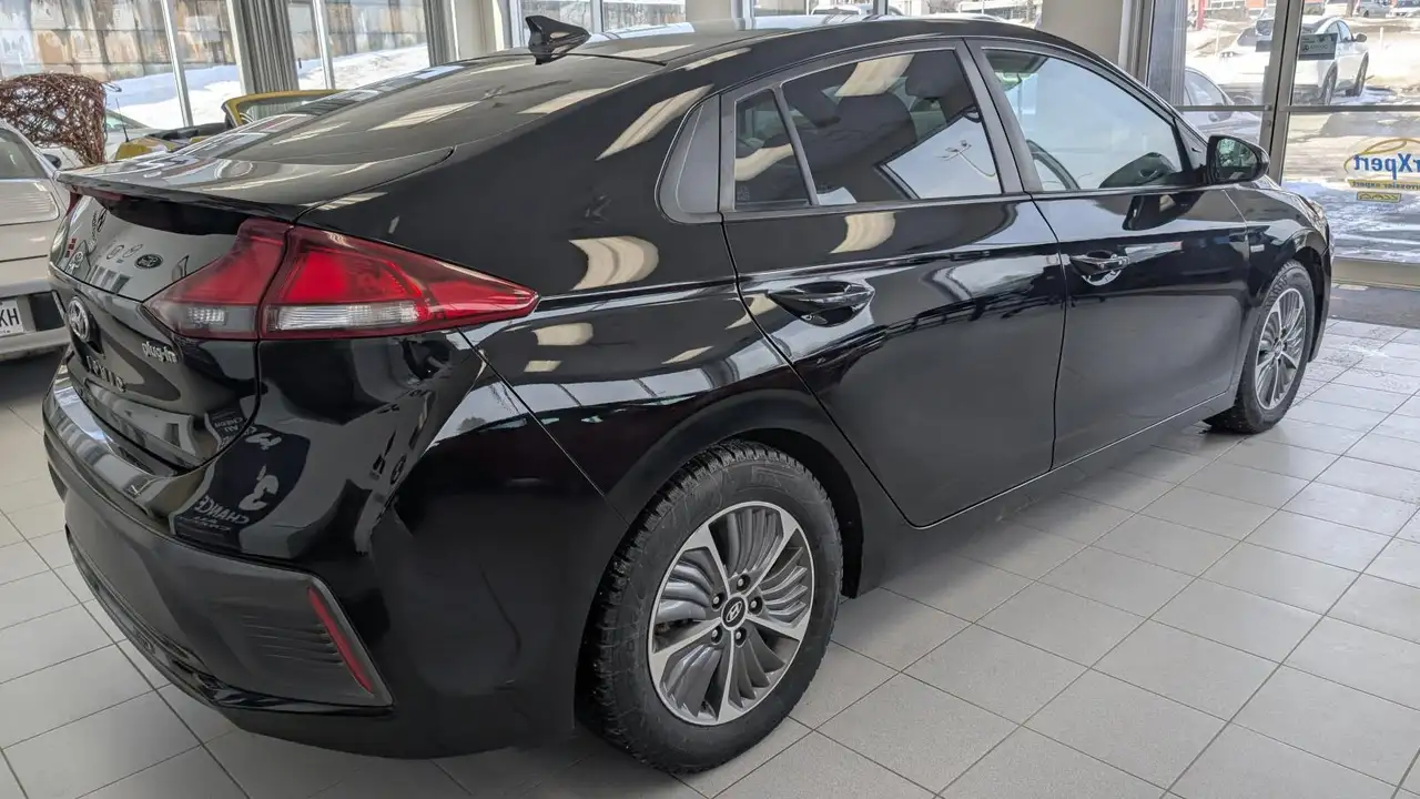 Hyundai IONIQ снимка Hyundai IONIQ