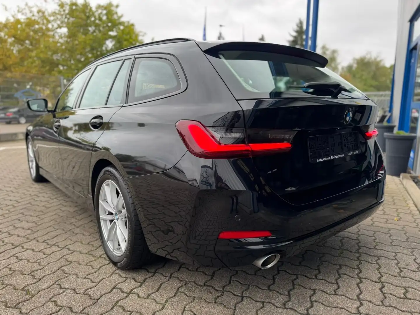 BMW 318 318d touring 2023 150cv aut. Nero - 2