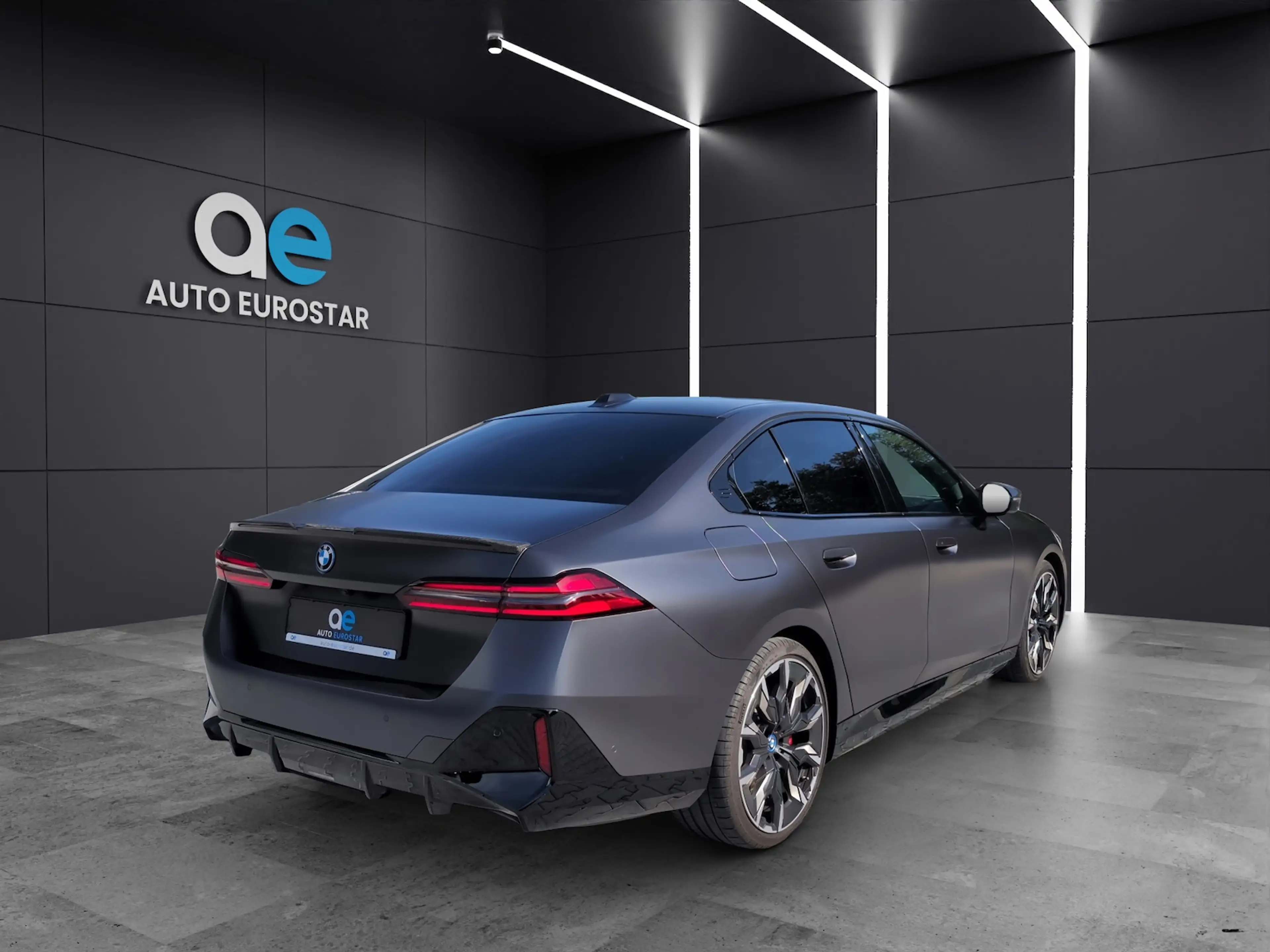 BMW i5 M60 xDrive *M Sport Pro*Carbon Paket* — photo 3