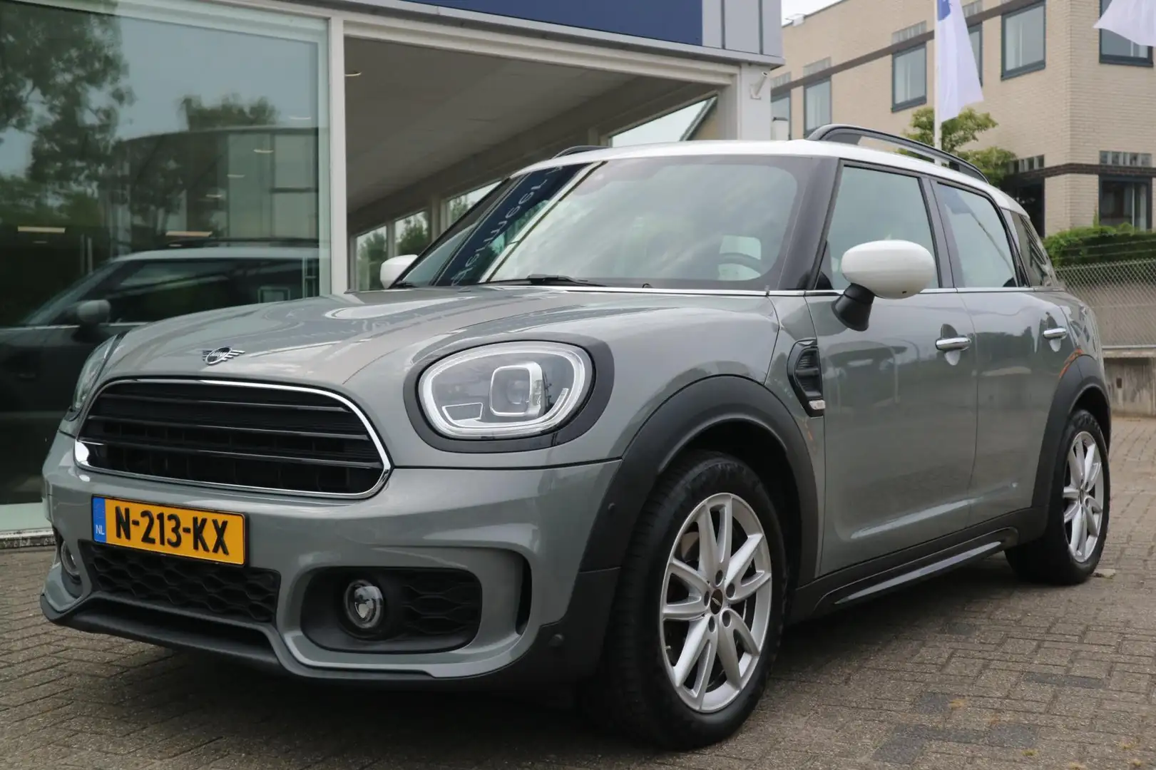 MINI Cooper Countryman Mini 1.5 Chili / navigatie / camera / John Cooper Šedá - 1