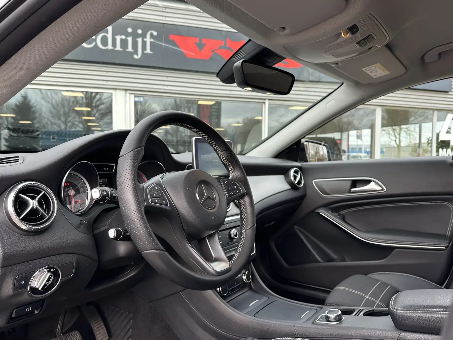 Mercedes-Benz CLA 180 Shooting Brake Night Pakket | Navi | Cruise | Stoe Blanc - 2