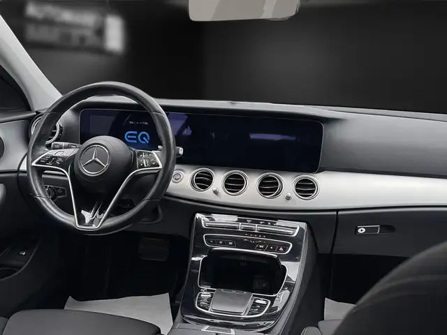 Mercedes-Benz E-Class view 15