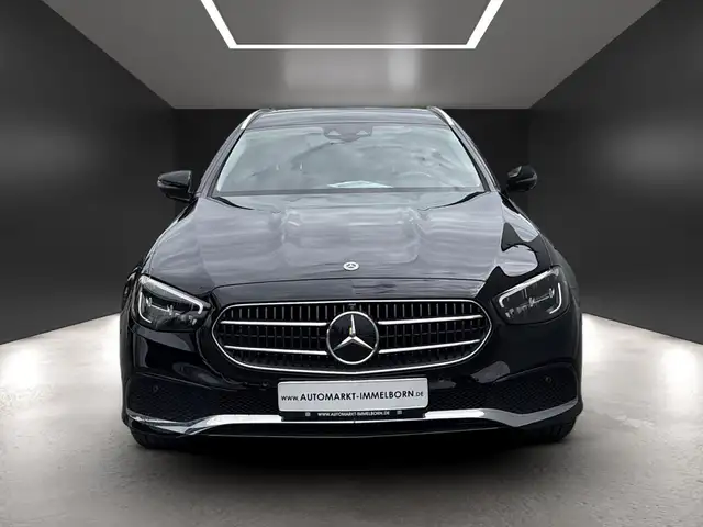 Mercedes-Benz E-Class view 8