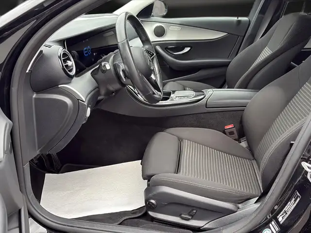 Mercedes-Benz E-Class view 13